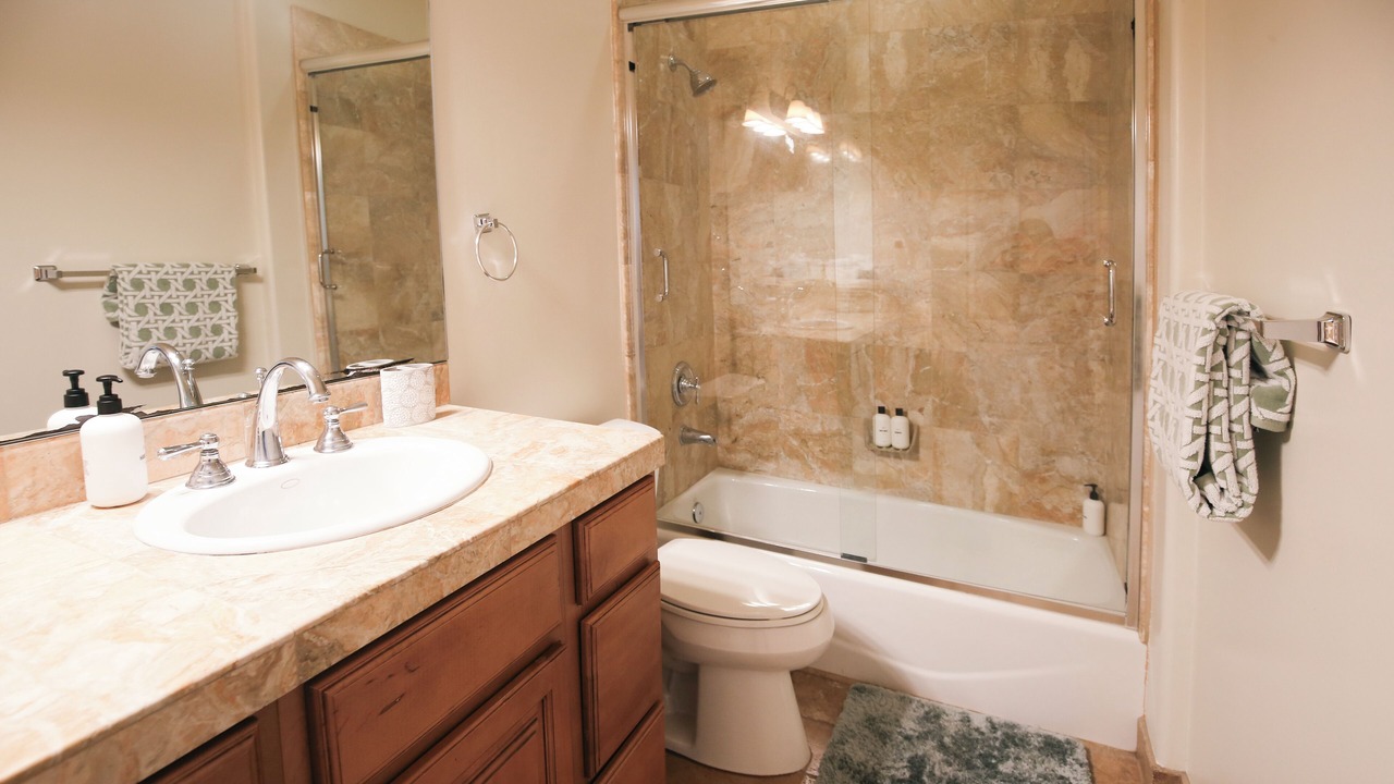 Photo of Bathroom in Thousand Oaks