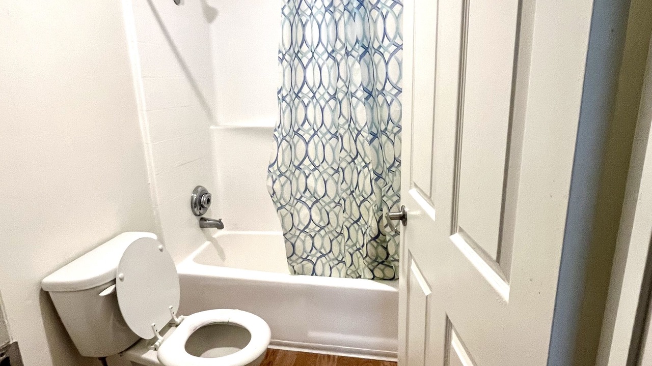 Photo of Bathroom in Ladera Heights