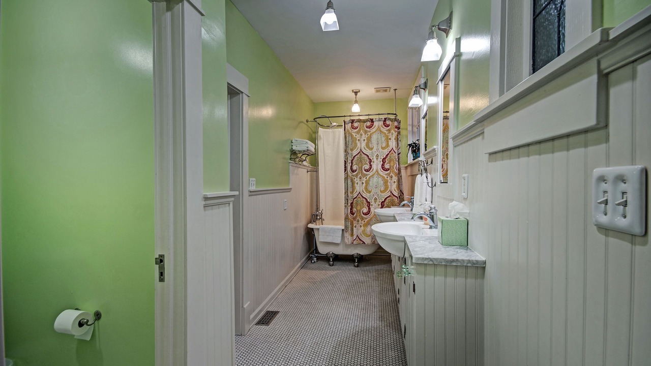 Photo of Bathroom in Greater Belhaven