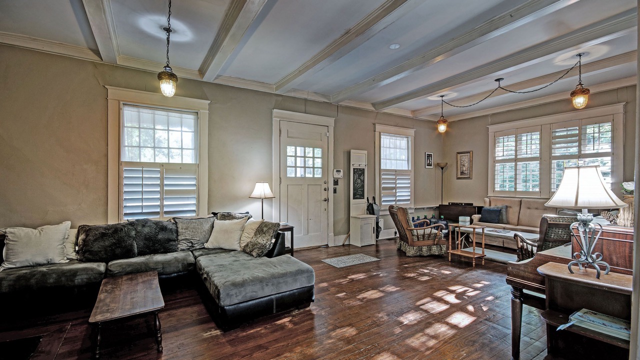 Photo of Livingroom in Greater Belhaven
