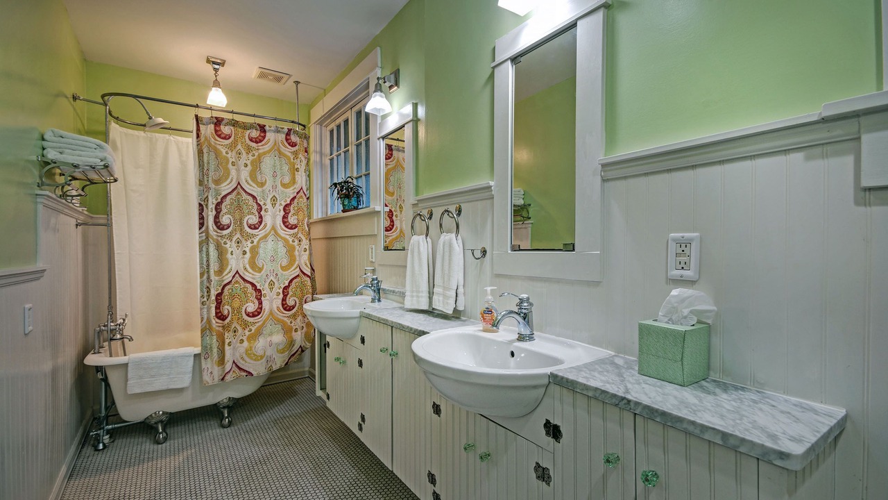 Photo of Bathroom in Greater Belhaven