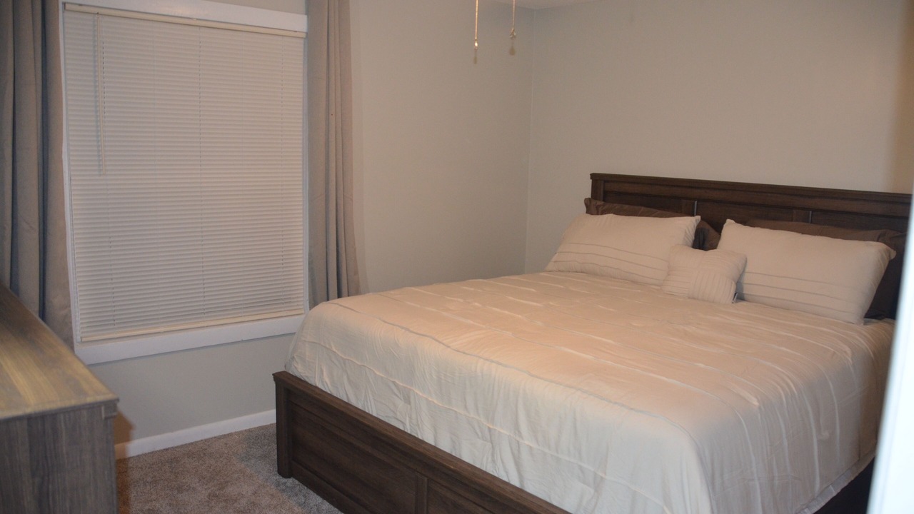 Photo of Bedroom in Daleville