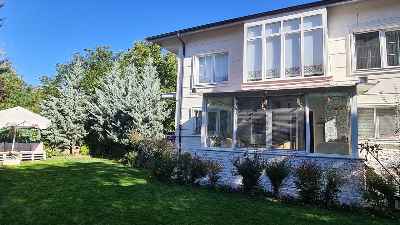 Photo of Outdoor in Nar