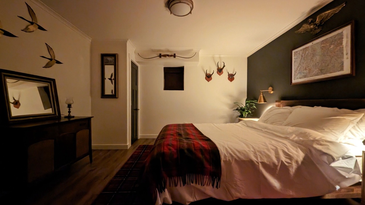 Photo of Bedroom in Chambers County