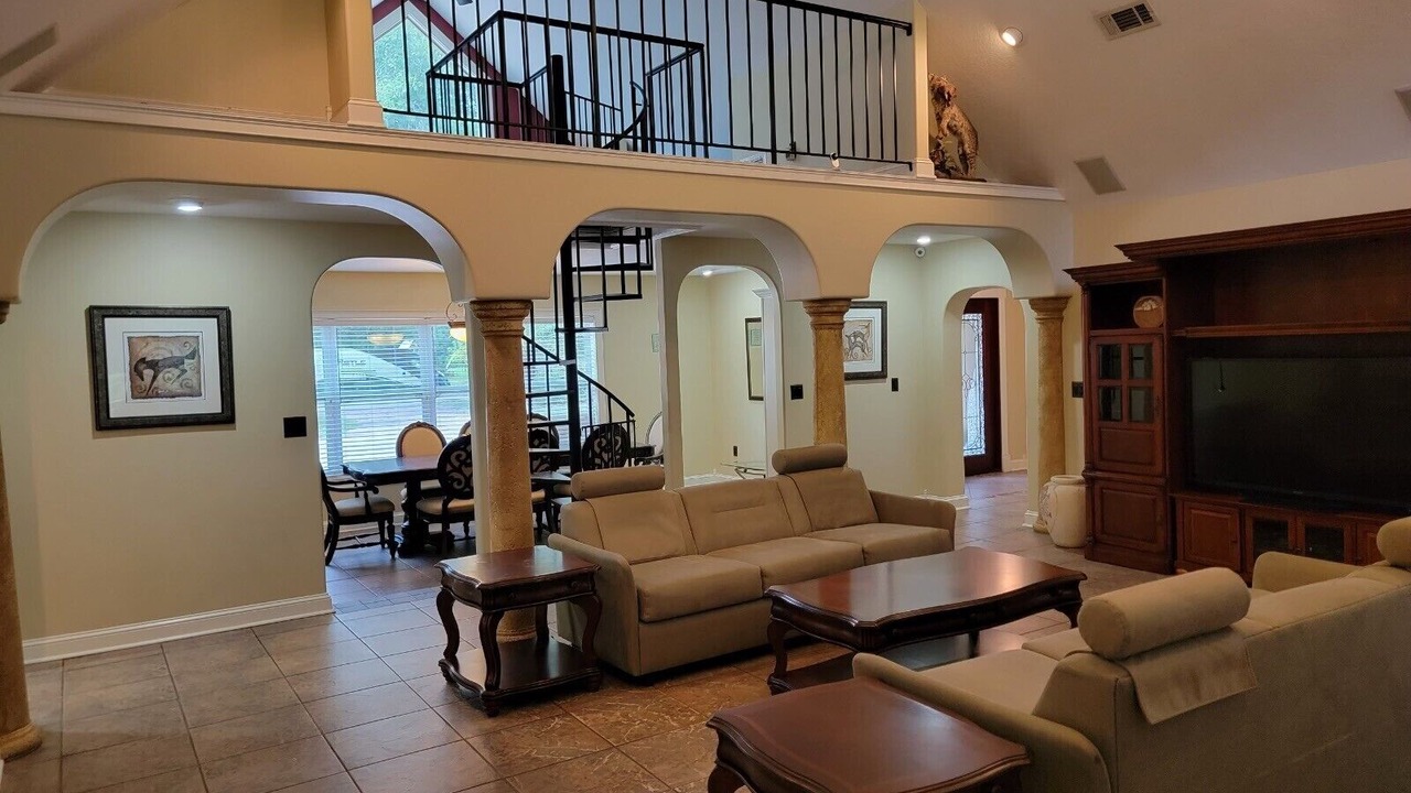 Photo of Livingroom in Lutz