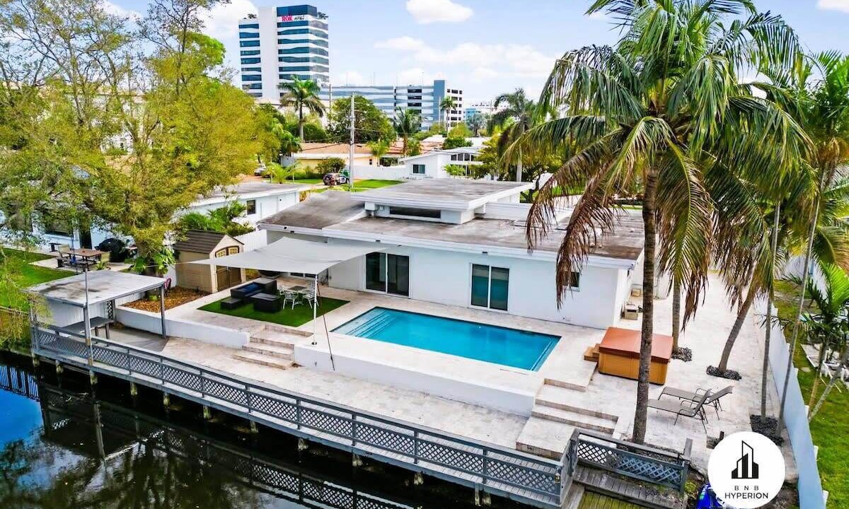 Photo of Others in Aventura