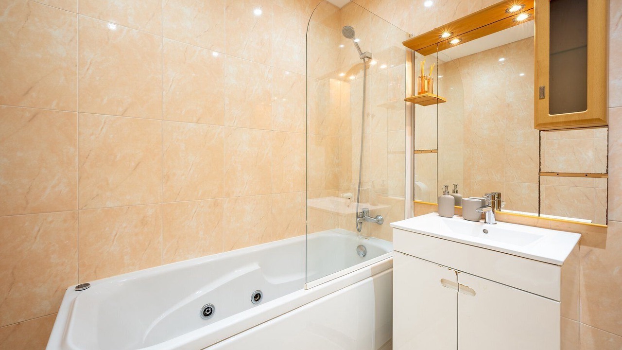Photo of Bathroom in Amadora