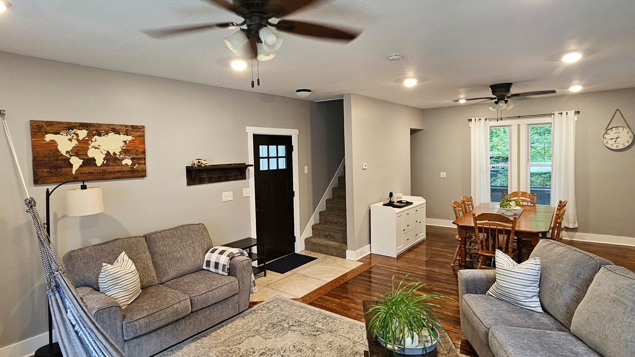 Photo of Livingroom in Meadville