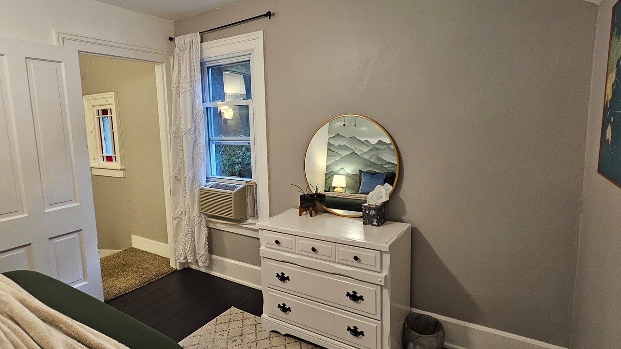 Photo of Bedroom in Meadville