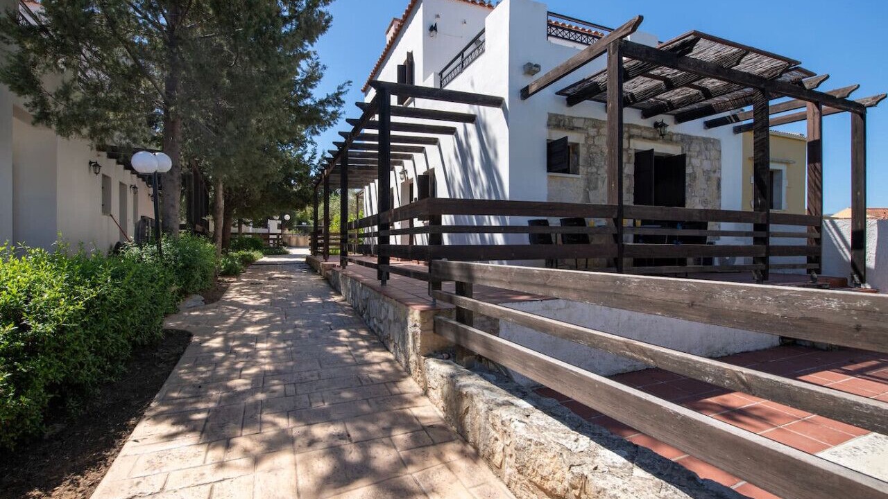 Photo of Patio Balcony in Douliana