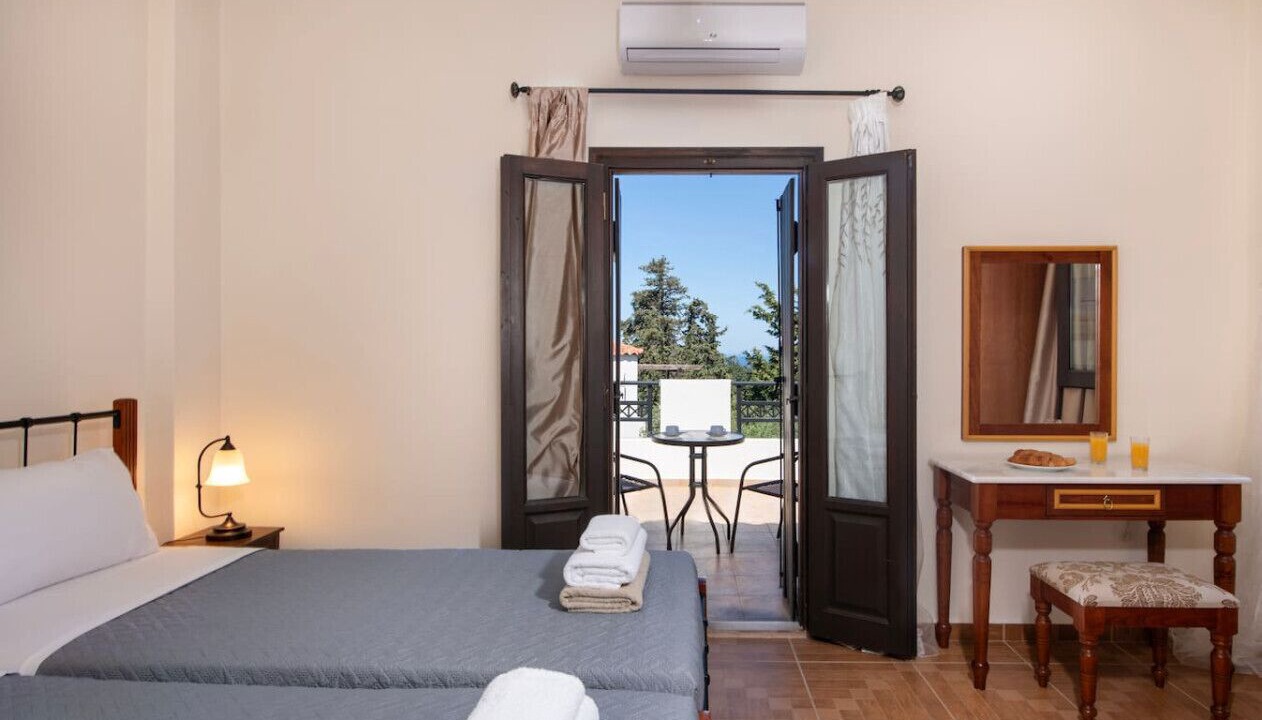 Photo of Bedroom in Douliana