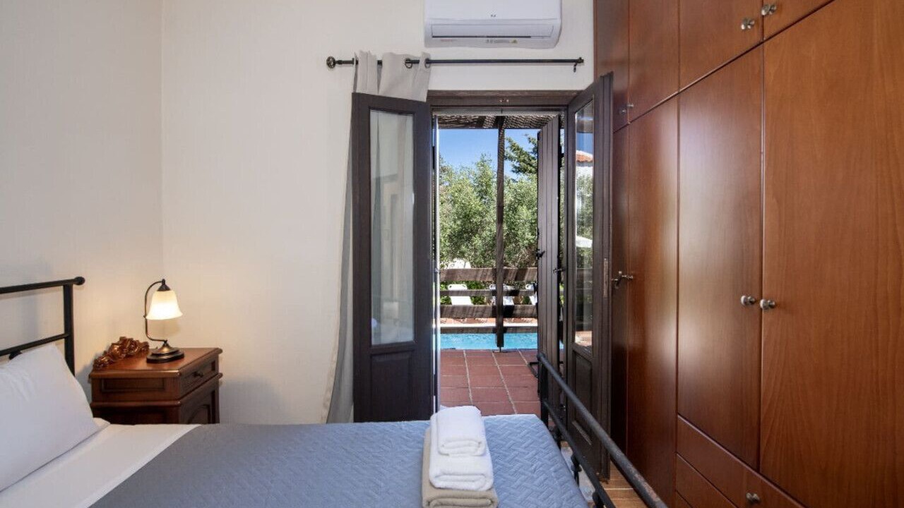 Photo of Bedroom in Douliana
