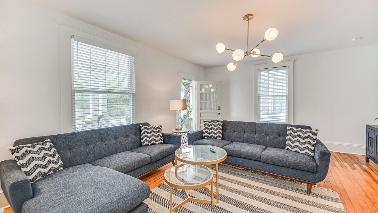 Photo of Livingroom in Elizabeth City