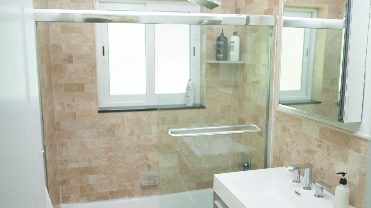Photo of Bathroom in Coral Ridge