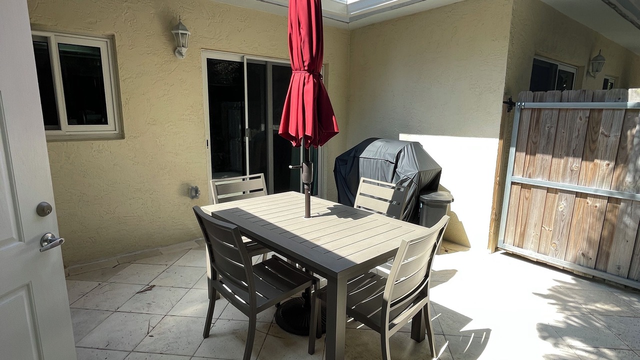 Photo of Outdoor in Coral Ridge