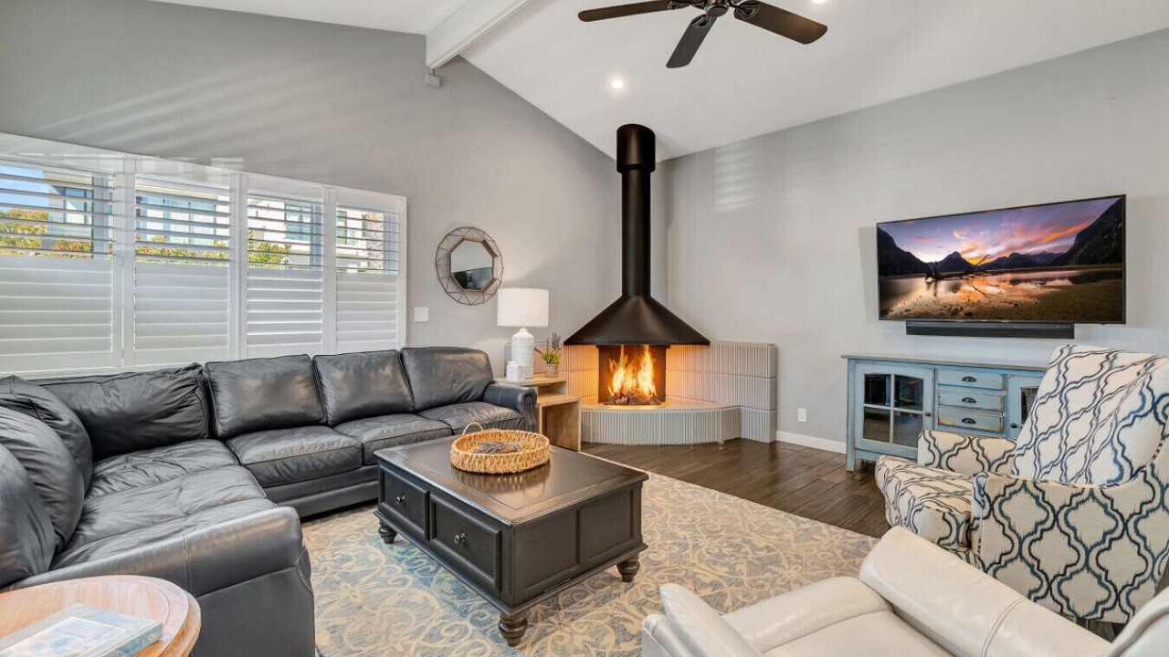 Photo of Livingroom in Corona del Mar
