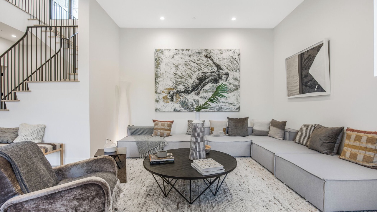Photo of Livingroom in Hollywoodland