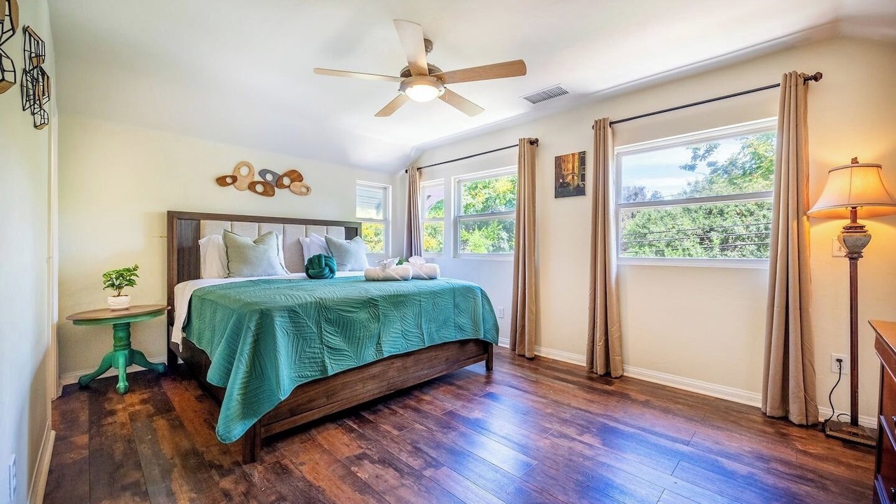 Photo of Bedroom in Downtown Riverside