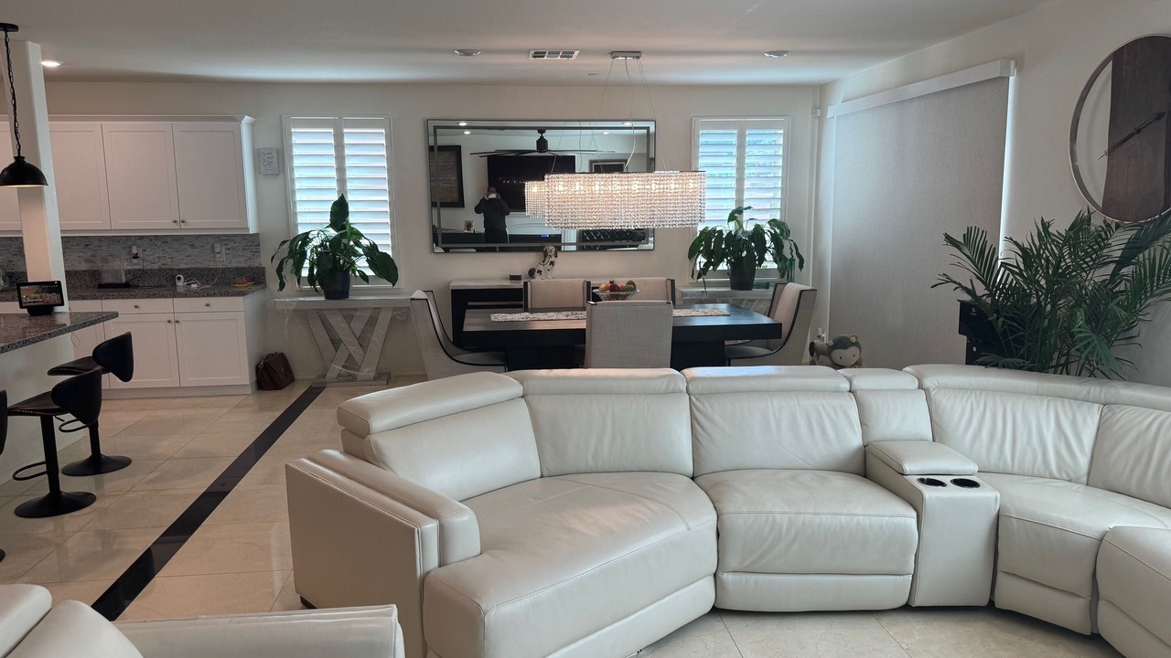 Photo of Livingroom in Sun City