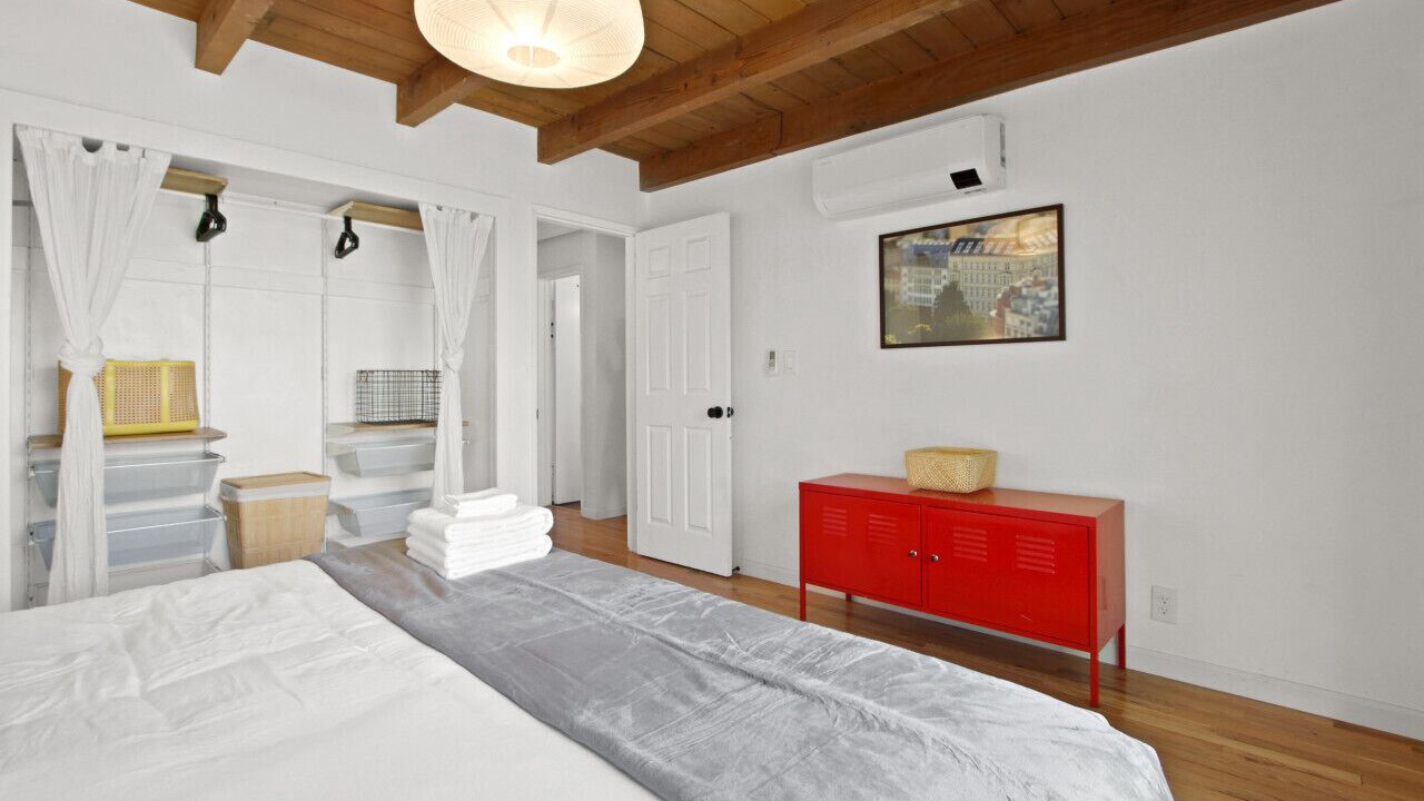 Photo of Bedroom in Los Angeles