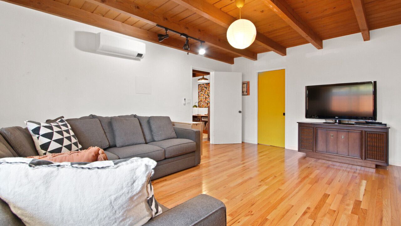 Photo of Livingroom in Los Angeles
