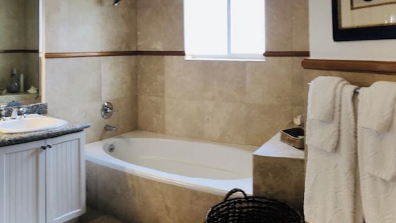 Photo of Bathroom in Alice Town