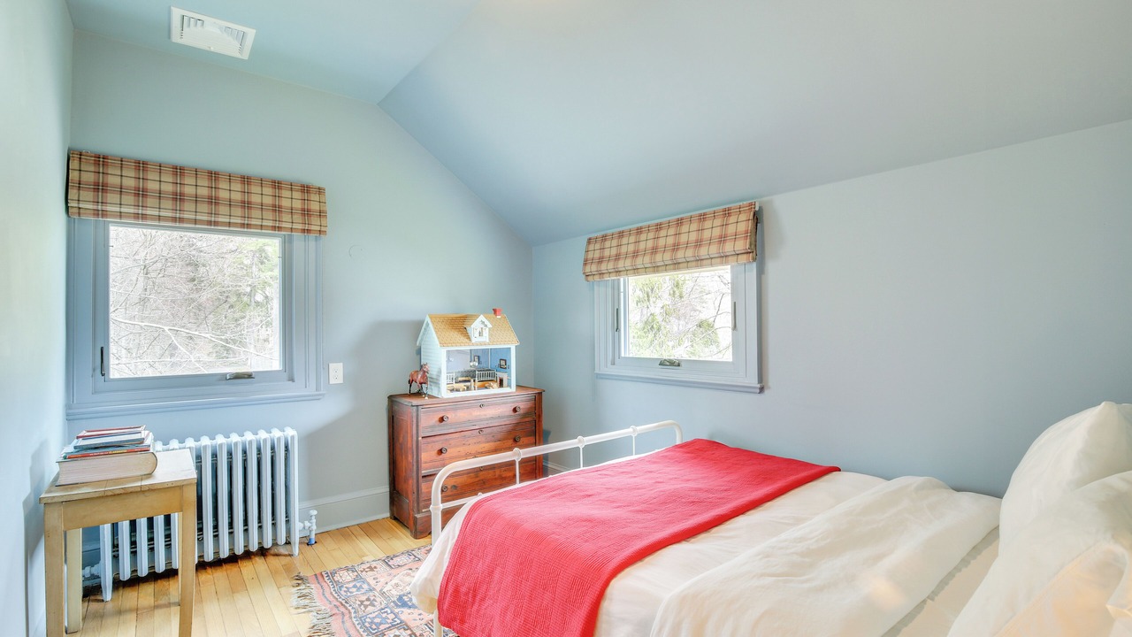 Photo of Bedroom in Cos Cob
