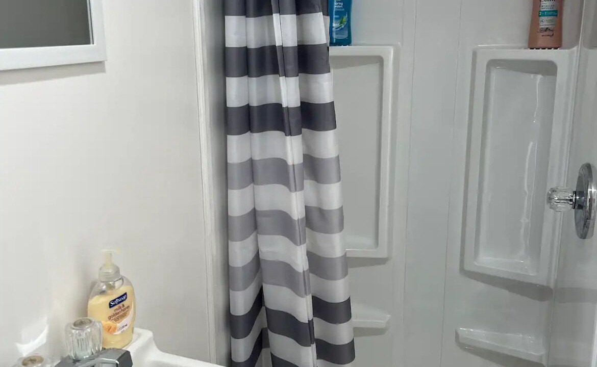 Photo of Bathroom in Pymatuning South