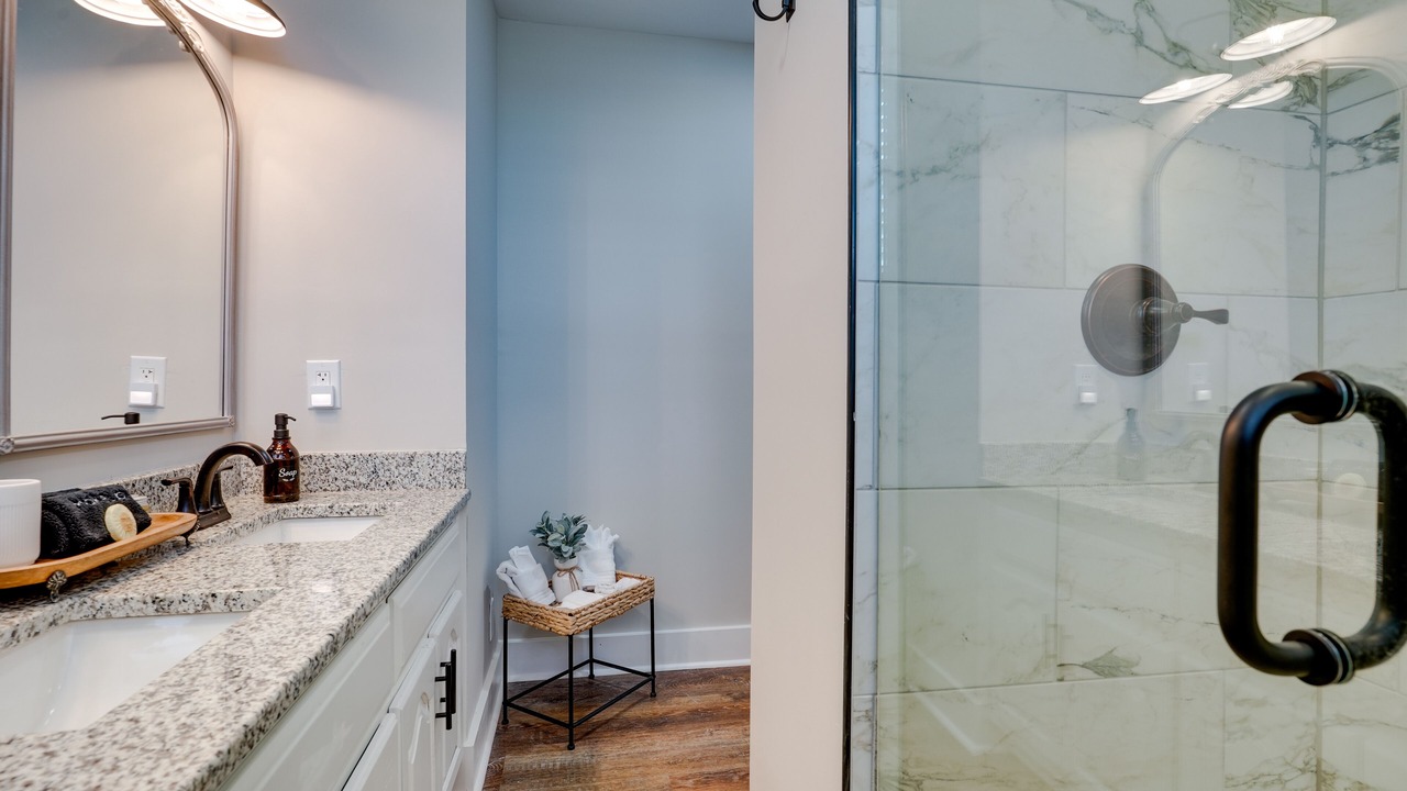 Photo of Bathroom in Centre