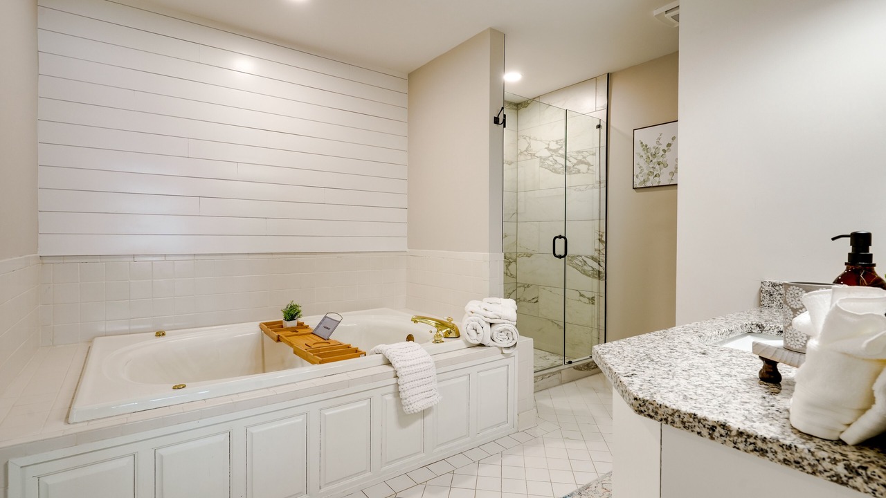 Photo of Bathroom in Centre