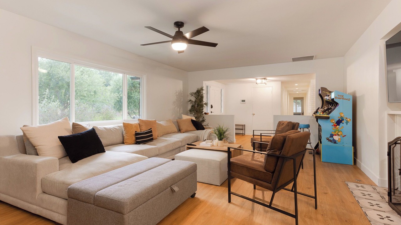 Photo of Livingroom in Morrison - Eldridge Park
