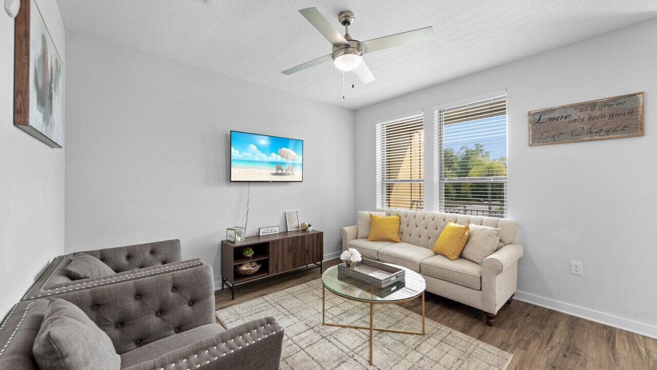 Photo of Livingroom in Deerwood