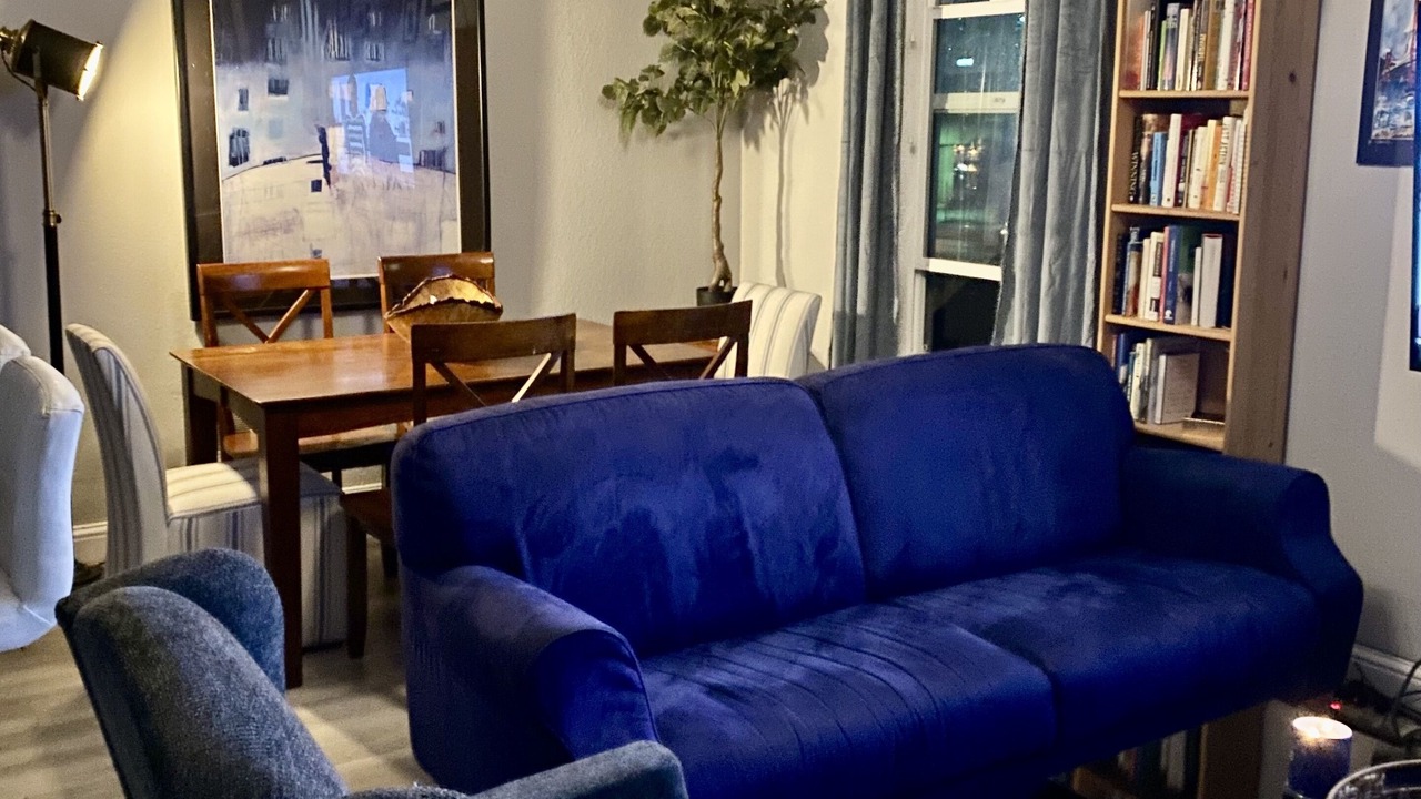 Photo of Livingroom in Jack London District