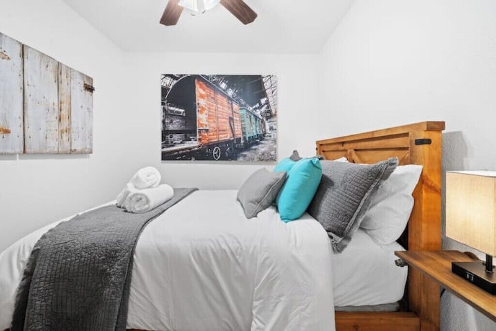 Photo of Bedroom in Lakewood Village