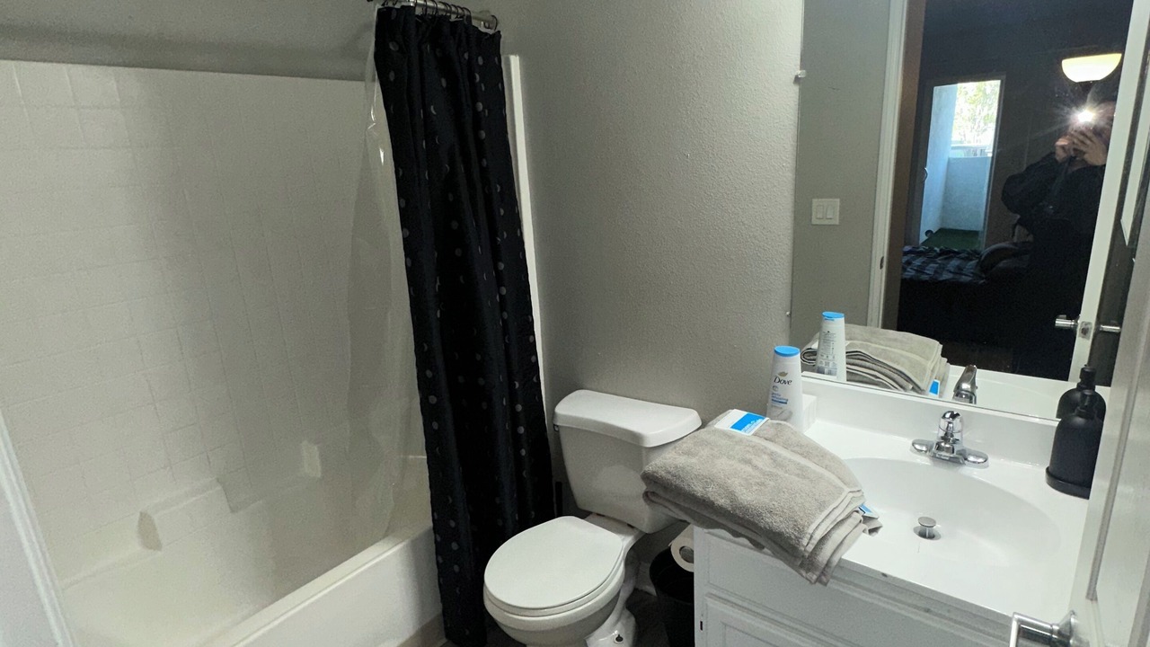 Photo of Bathroom in Warner Center