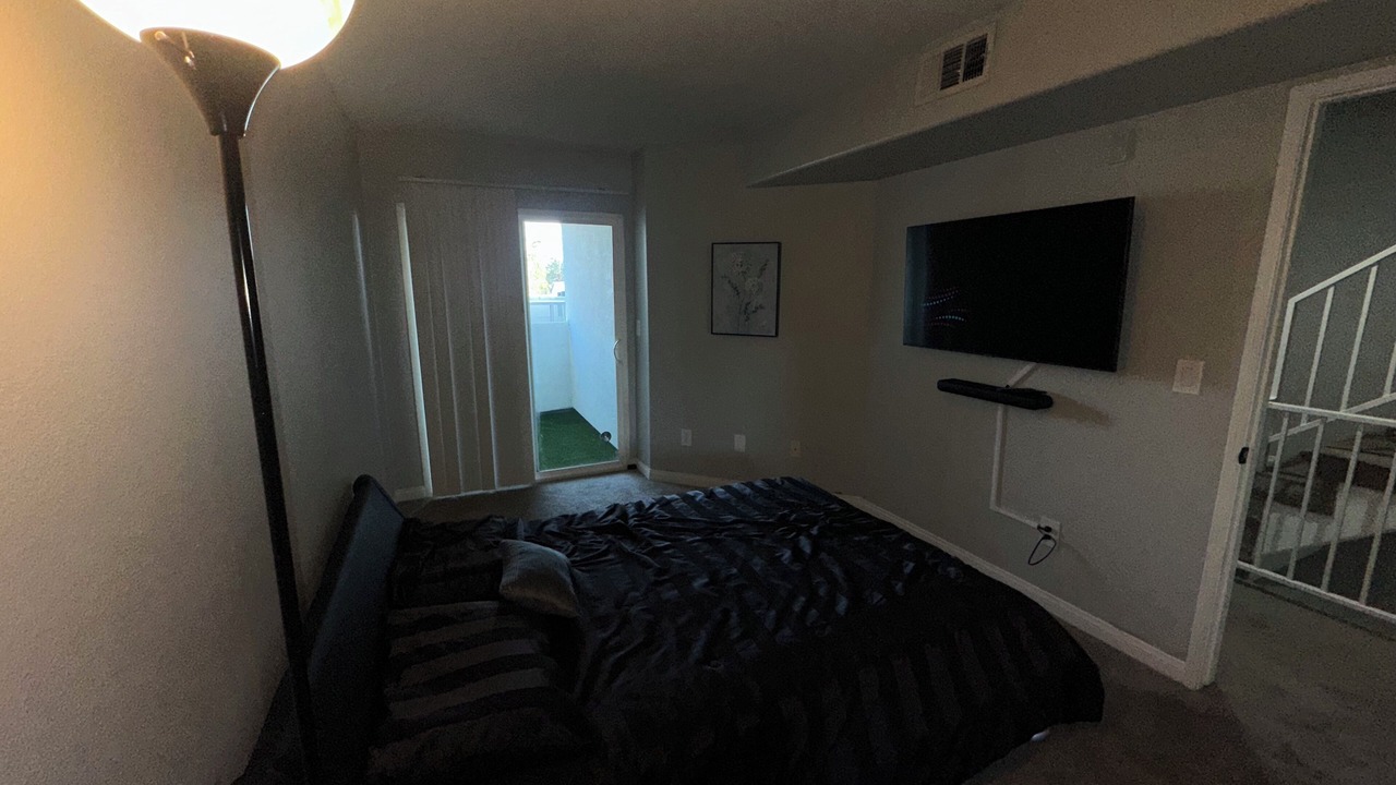 Photo of Bedroom in Warner Center