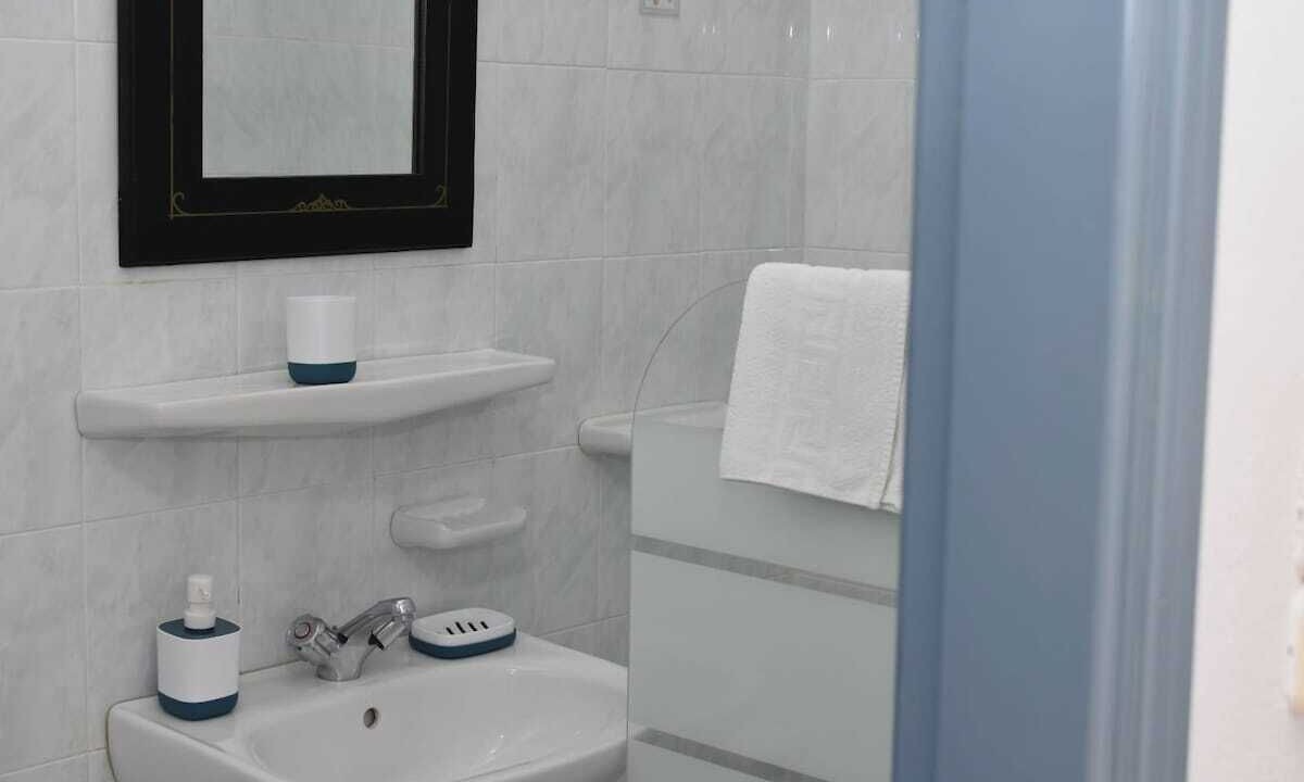 Photo of Bathroom in Grikos