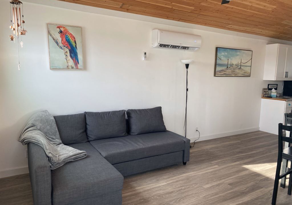 Photo of Livingroom in Green Turtle Cay