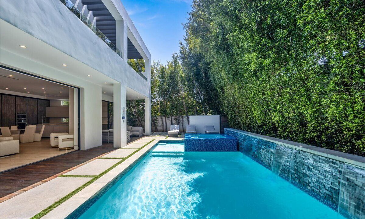 Photo of Outdoor in Mid City