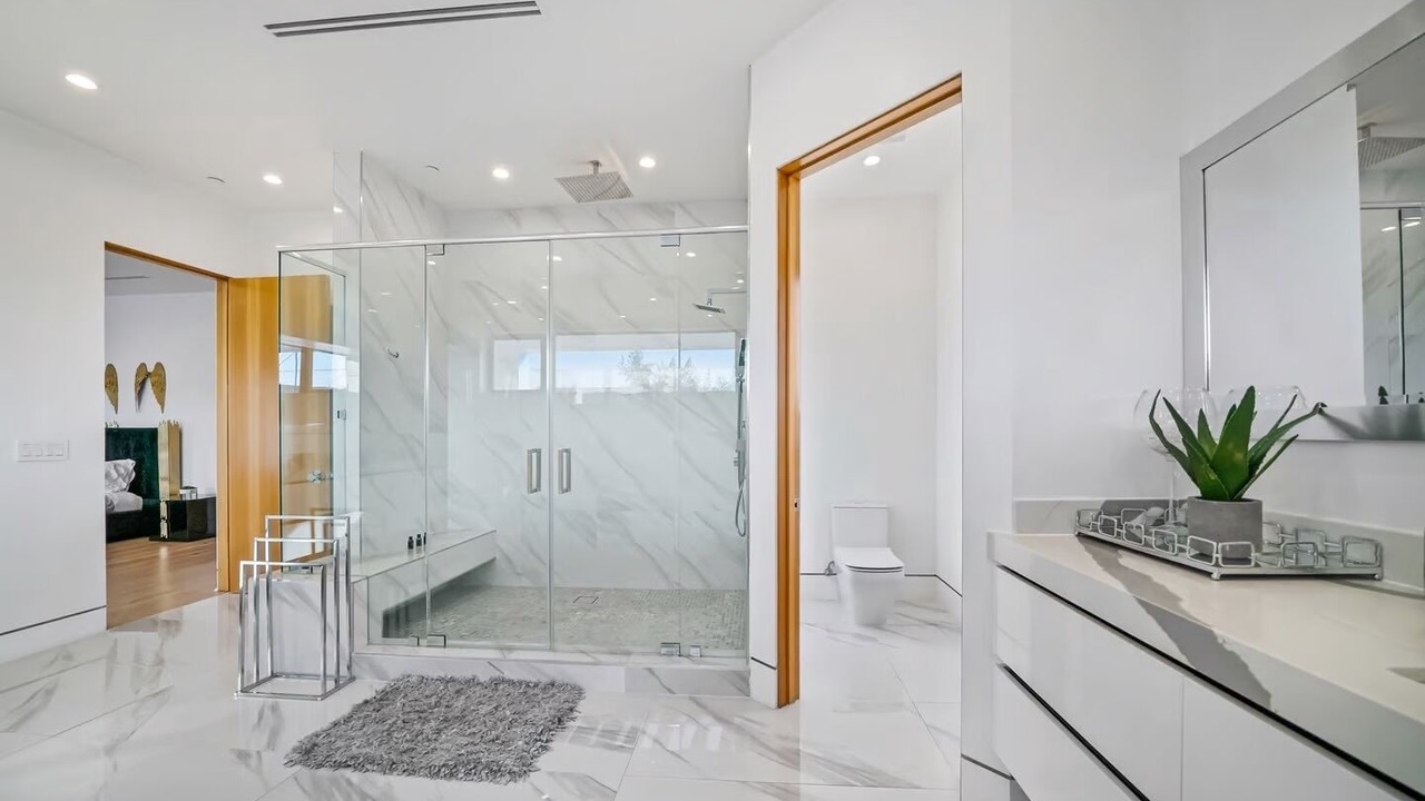 Photo of Bathroom in Mid City