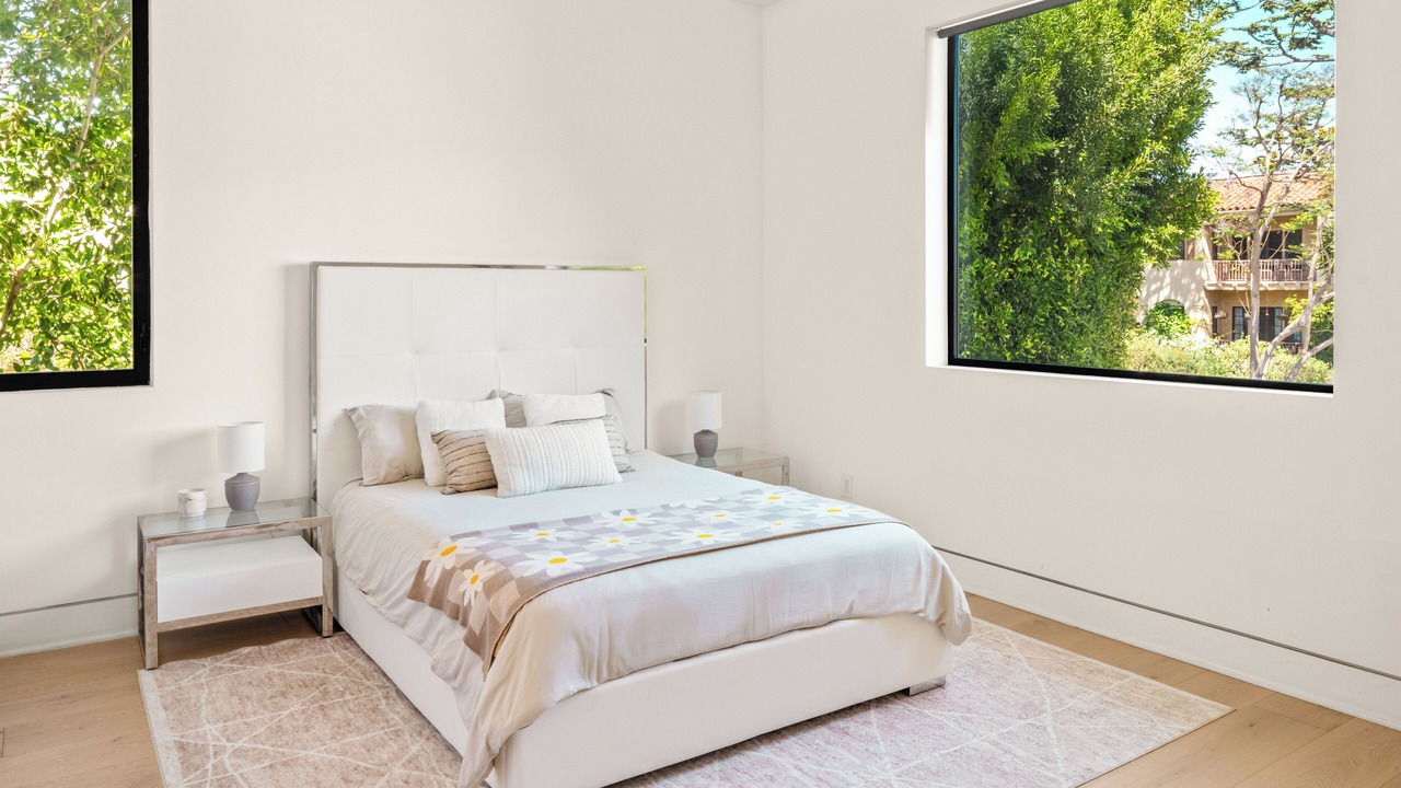 Photo of Bedroom in Mid City