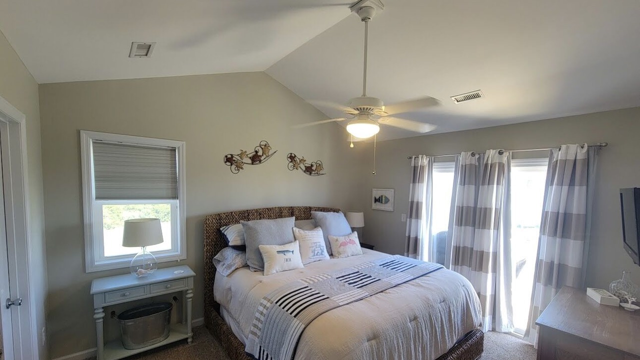 Photo of Bedroom in Ocean City Beach