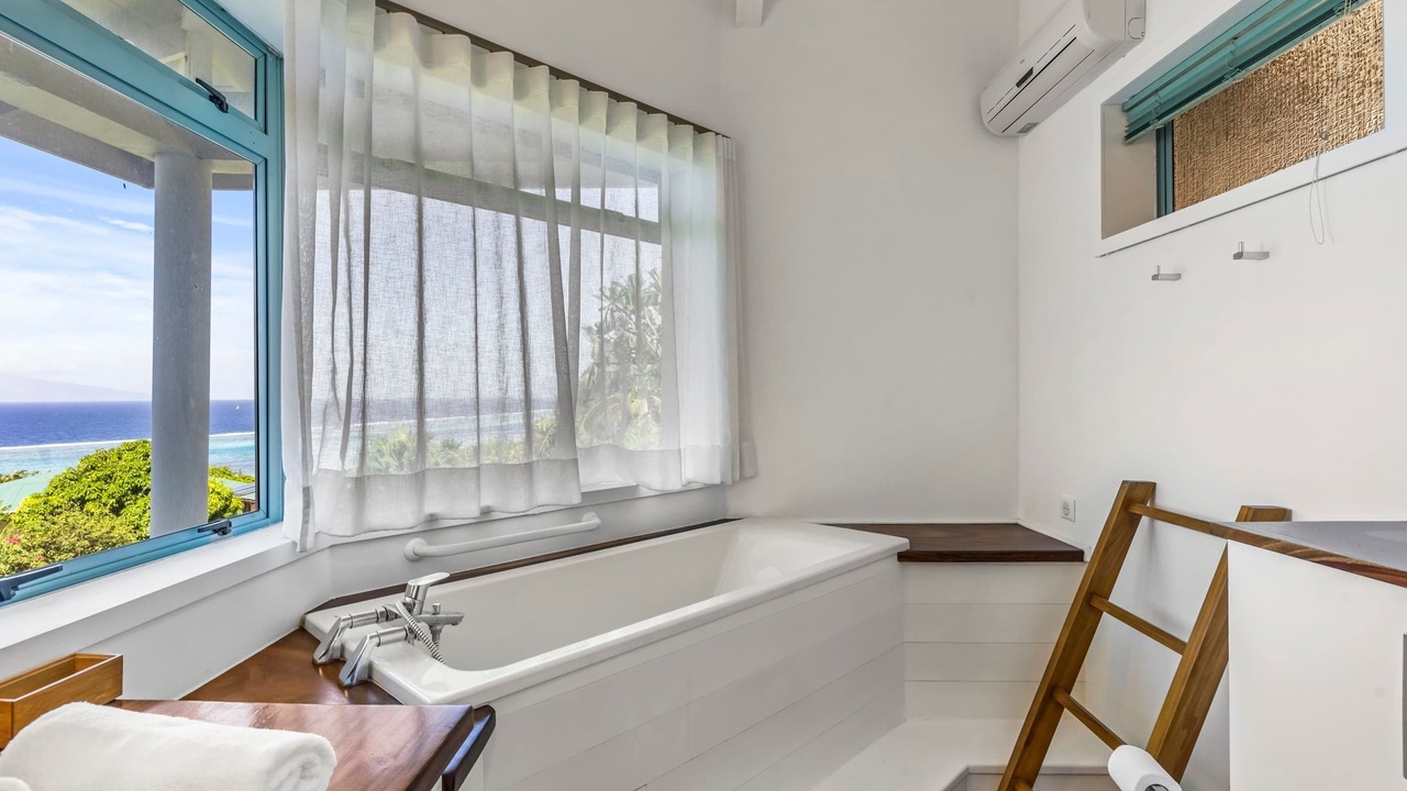 Photo of Bathroom in Teavaro