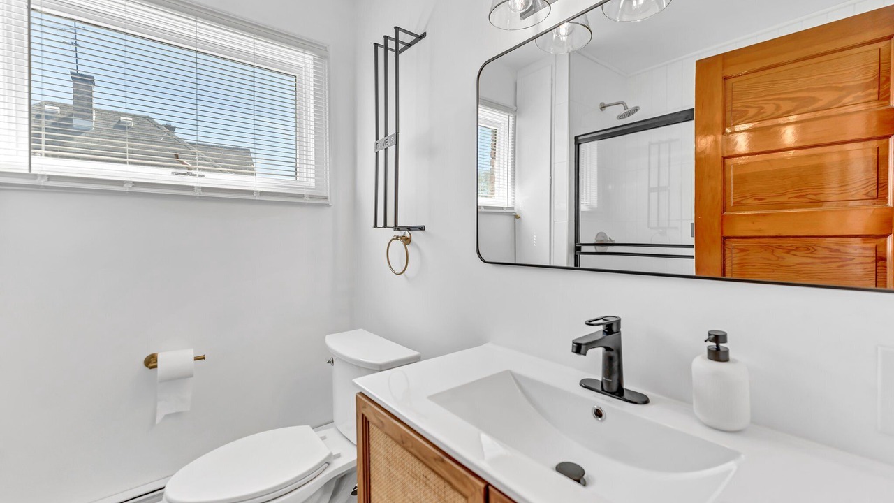 Photo of Bathroom in Niagara Falls