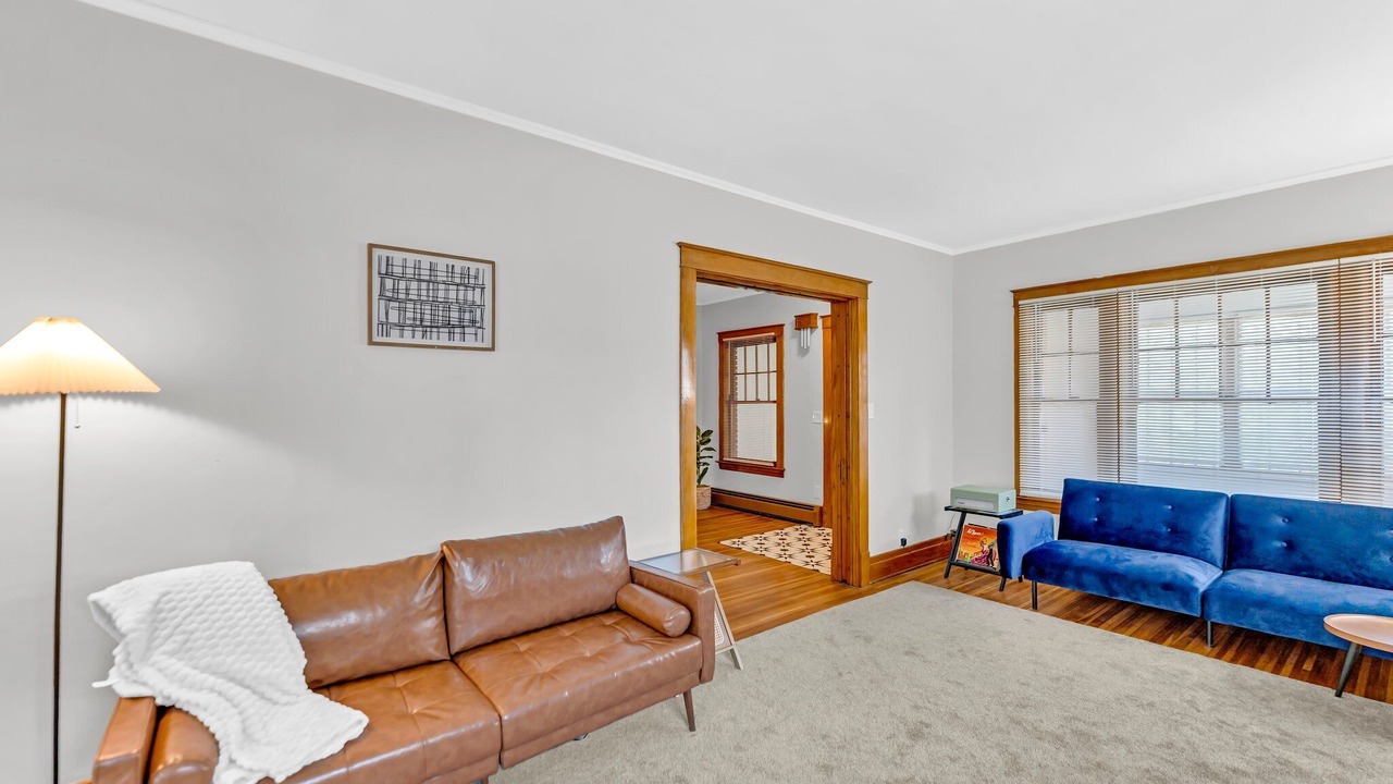 Photo of Livingroom in Niagara Falls