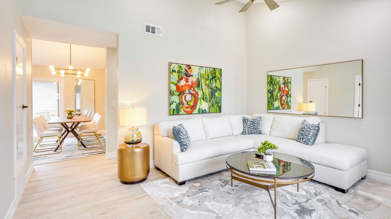 Photo of Livingroom in North Tustin