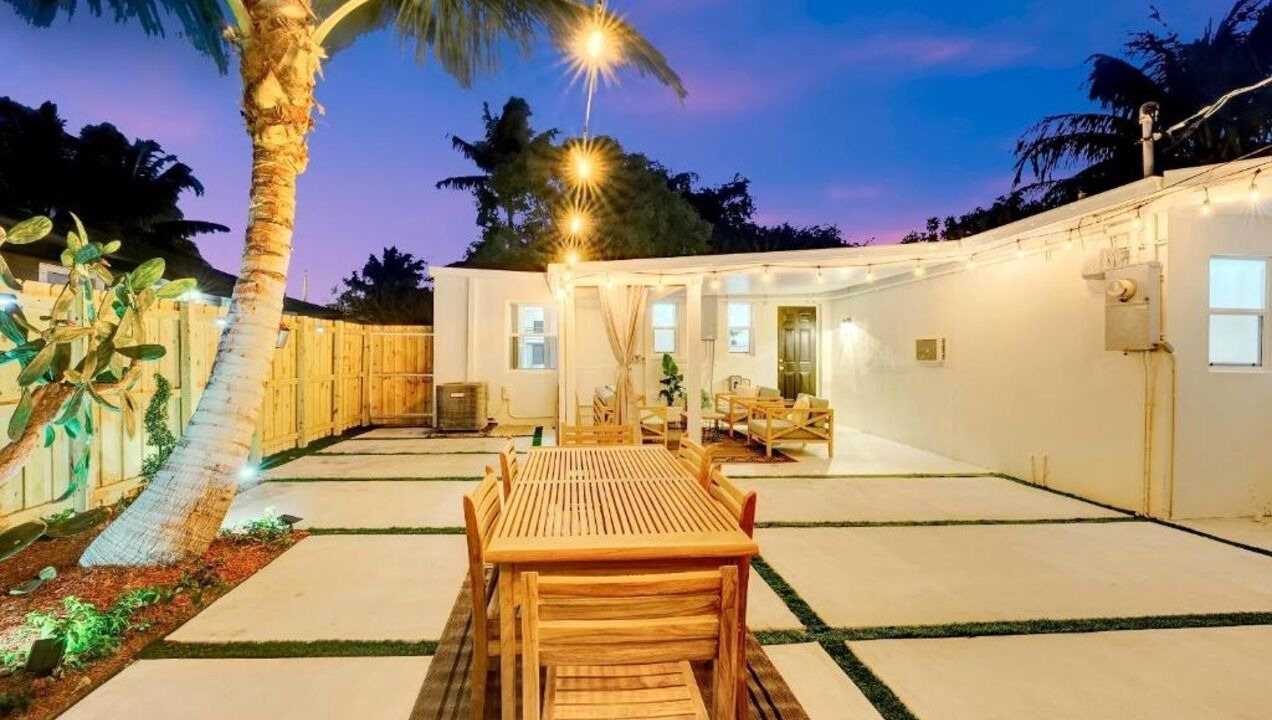 Photo of Outdoor in North Central Hollywood