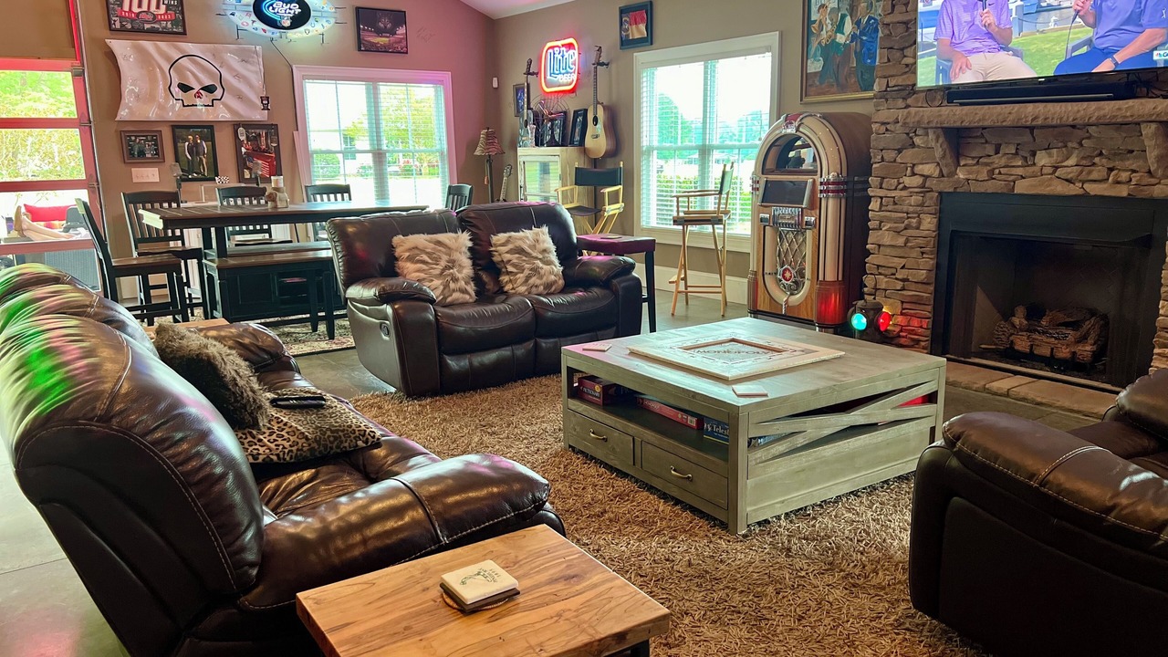 Photo of Livingroom in Lemon Springs