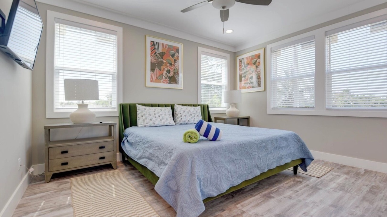 Photo of Bedroom in Midtown
