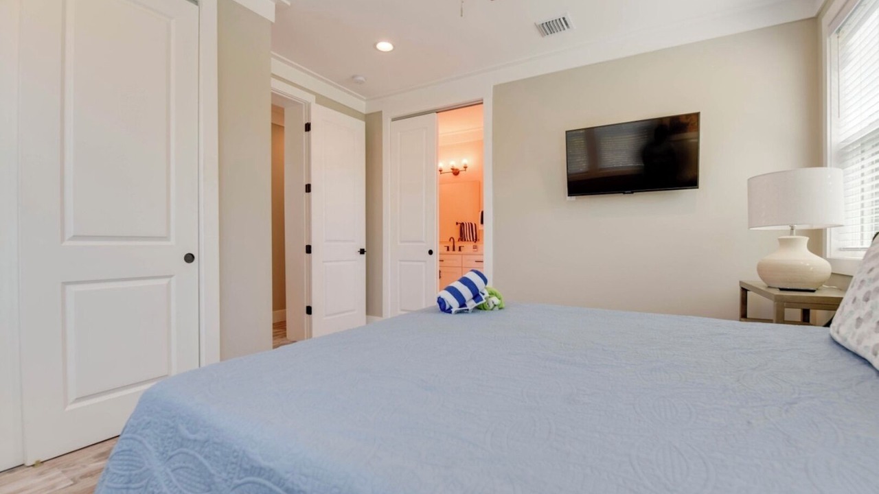Photo of Bedroom in Midtown